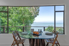 Luxe Beach View Bungalow - Image 5