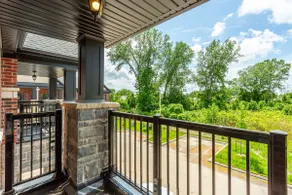 Chic Home near Niagara Falls - Image 5