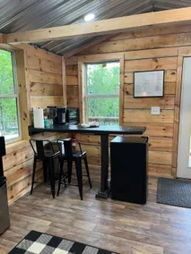Rustic cabin & modern amenities - Image 5