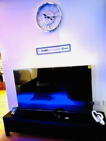 Hereford Stays Apartment 8 with Free Parking & WiFi - Image 3