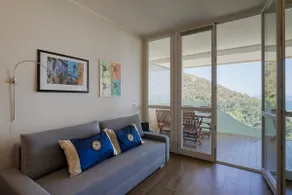 Sea view, Swimming pool, Garage, Wi-Fi - Image 2