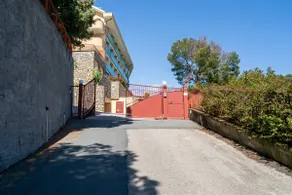 Sea view, Swimming pool, Garage, Wi-Fi - Image 3