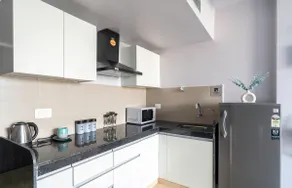 The City Lights-Luxe Apartment - Image 4