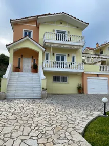 Helen's Seaside Apartment - Image 5
