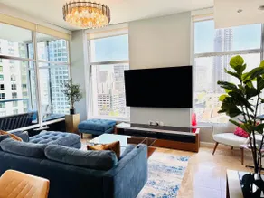 15th-Floor Luxury Condo in Little Italy - Image 2