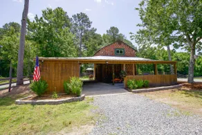 Red Brick Cottage - Image 2