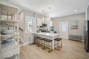 Brand New 6BR - Sleeps 15 - 1.5 Blocks to Beach - Image 4
