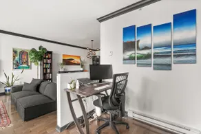1BR Sub-Penthouse w/ Scenic Views | Science World - Image 4