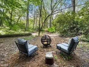 Beautiful Wooded Cabin short walk to Lake Michigan - Image 3
