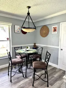 Modern Lake View Townhouse - Image 3