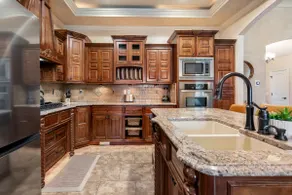 The cul-de-sac. Cozy, spacious 4BR home - Image 5