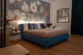 Live Like a Local — Elegant Stay Near the Center - Image 2