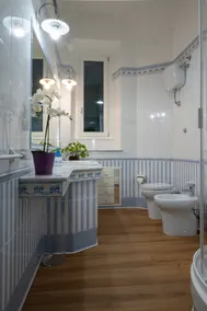 Live Like a Local — Elegant Stay Near the Center - Image 5