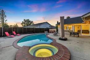 Pool/Spa/Mini Golf/View - Image 3