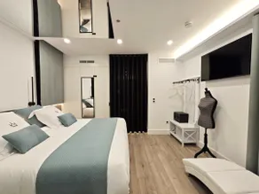 King Ferdinand II Apartment - Image 2