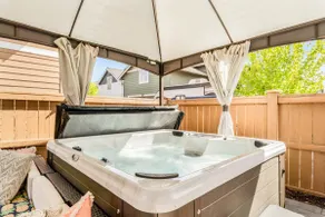 Cozy Sunshine Retreat in Bend - Image 3