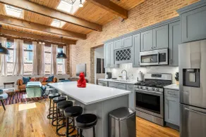 The Mercer - West Loop/Fulton Market Designer Flat - Image 2