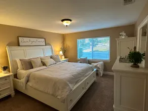 Delightful and beautiful home - Image 4
