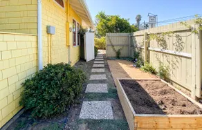 Cute 1BD House - Walk Downtown! - Image 2