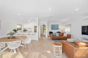 The Water House - Lakeside Serenity & Modern Comfort - Image 2