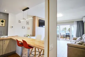 Elegant beachfront apartment in Magaluf - Image 3