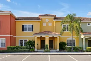 Trendy Retreat - Great Location - Fully Loaded - Image 2