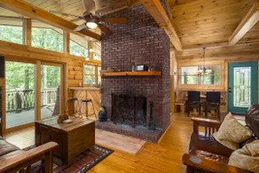 Pinhoti Lodge Cabin with hot tub in the mountains - Image 2