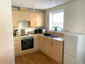 Comfortable, Clean & Compact Apartment for 2 - Image 4
