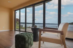 1BR 2BA Lower Unit with Lake Access - Prime Spot - Image 2