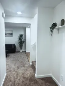 Cozy private suite - 12 minutes from the airport - Image 3