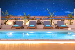 Hidden Gem Villa Private Pool & Heated Jaccuzzi - Image 2