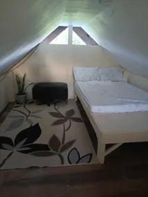 Cozy, little home near Albuera. - Image 4