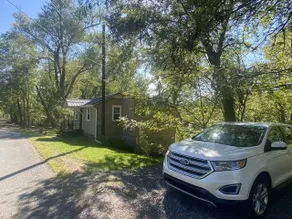 Riverfront 2-bedroom Cottage - Image 2