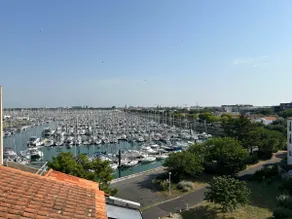 Idyllic stay: port, pool, and beach close by - Image 4