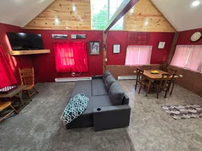 Peaceful Cabin - Image 5