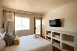 Cozy Modern Baja Beachfront Studio - Image 3