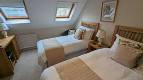 Courtyard Cottage - Image 4
