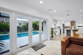 Villa Capri 4BR–Luxury Near Aventura Mall & Beache - Image 2