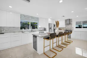 Villa Capri 4BR–Luxury Near Aventura Mall & Beache - Image 4
