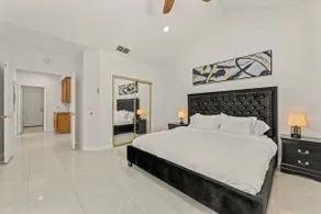 Family Oasis: Modern 4-Bedroom Escape” - Image 2