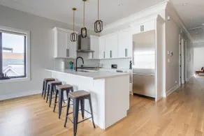 Large 2-Bedroom with Huge Roof Deck view of Chicago Skyline - Image 2