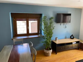 Apartment with plenty of room - Image 2