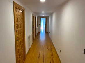 Apartment with plenty of room - Image 5