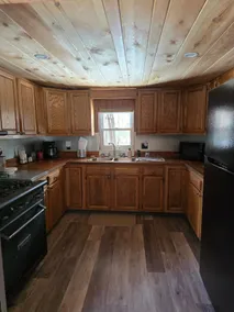 Cozy Cabin Retreat - Image 5