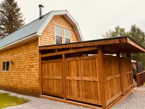Waterfront cottage, wood stove, hot tub! - Image 3