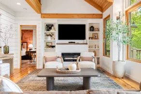 Chic Sapphire Lodge | Epic Mtn Views | Sleeps14 - Image 2