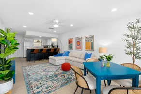 2 King Beds - Comal Hip Haven - Image 5
