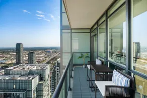 CN Tower Views, Indoor Pool & Gym Condo - Image 2