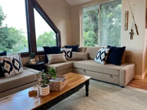 Blue Lakeview Home - Image 4
