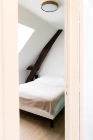 Atypical and bright air-conditioned loft, Vieux-Tours - Image 3